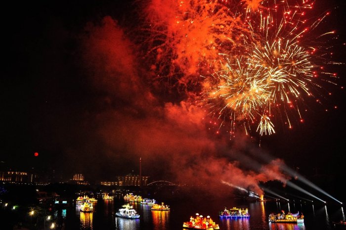 Magic of The Night 2013 - Colours of Harmony